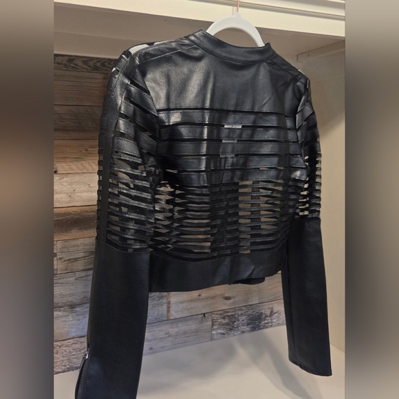 Windsor Black Striped Edgy Leather- Like Cropped Jacket- Very Flattering!! - Picture 8 of 15